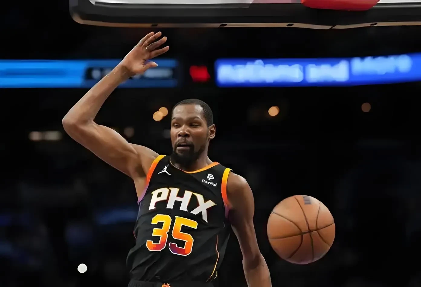 九游体育-包含杜兰特迎来三赛季高光表现,雄鹿球迷沸腾!的词条