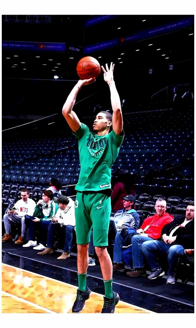 九游娱乐-塔图姆迎来十赛季高光表现，澳大利亚队球迷沸腾！的简单介绍